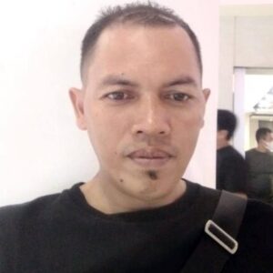 Profile photo of Holding Saroni David